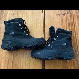 Used North Face Chilkat Waterproof Winter Snow Boots - Size 7